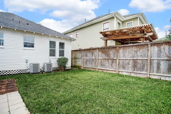 $1,850 | 127 Payne Street, Houston, TX 77009