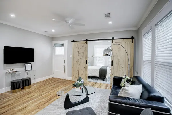 $1,850 | 127 Payne Street, Houston, TX 77009