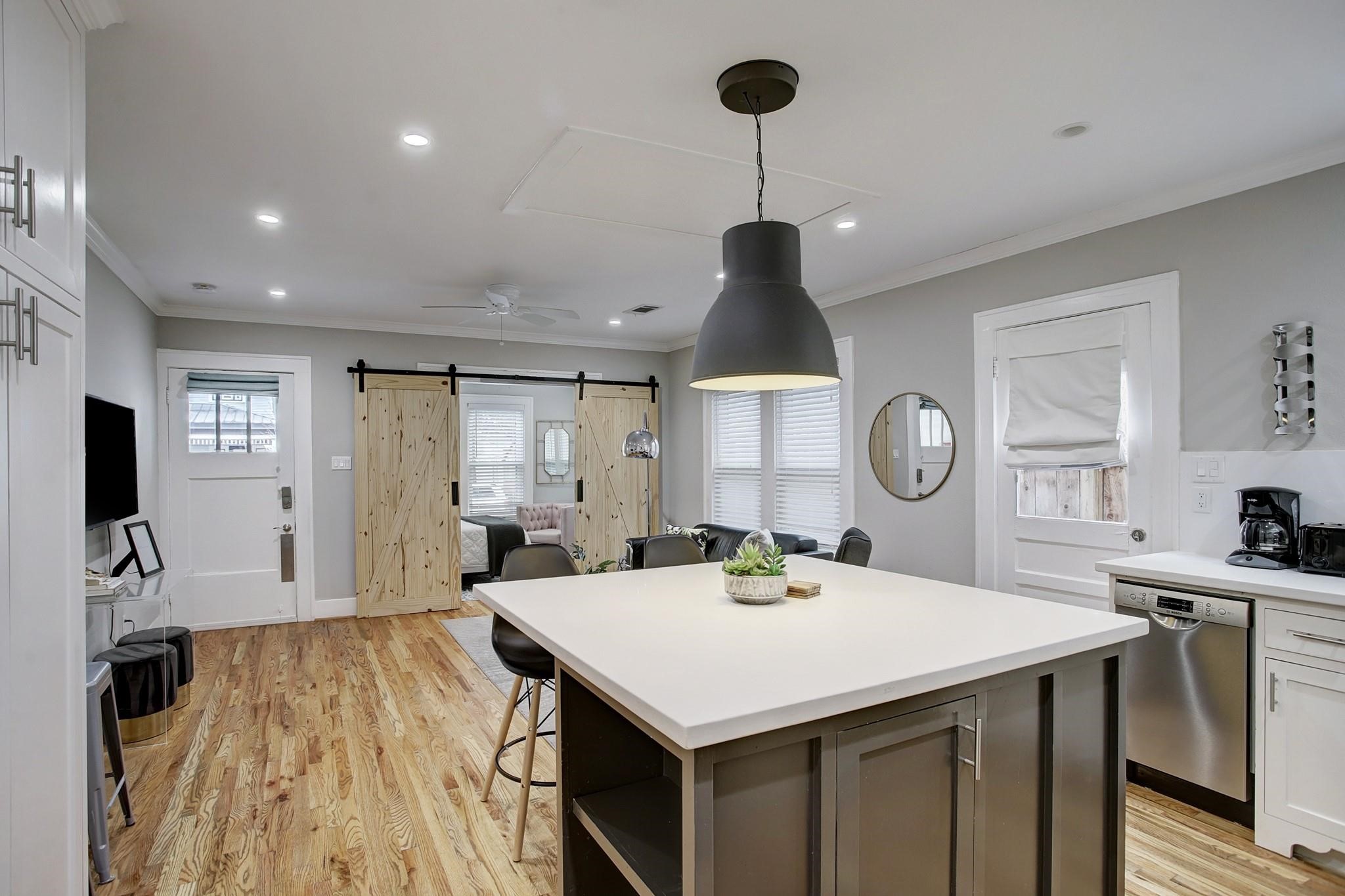 127 Payne Street Houston, TX 77009 - Photo 8 of 23