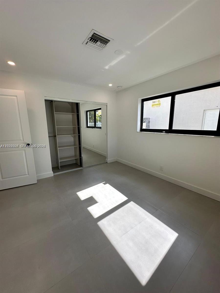 4901 Washington Street Hollywood, FL 33021 - Photo 7 of 18