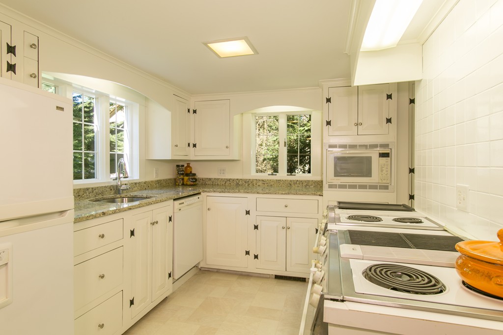 76 Fairhaven Road Concord, MA 01742 - Photo 9 of 26 Gallery Image 9