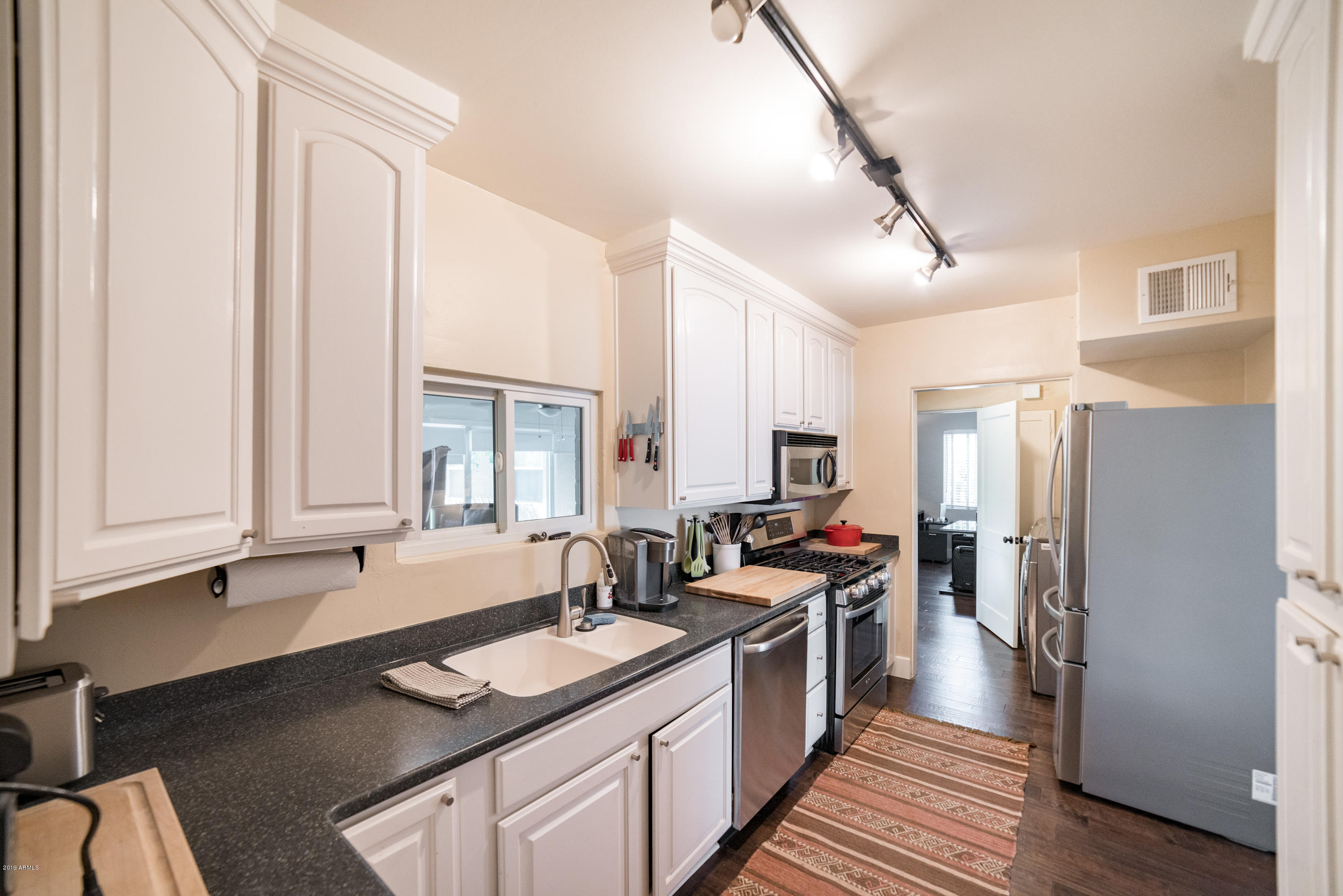 1521 East Granada Road Phoenix, AZ 85006 - Photo 15 of 38 DSC09877