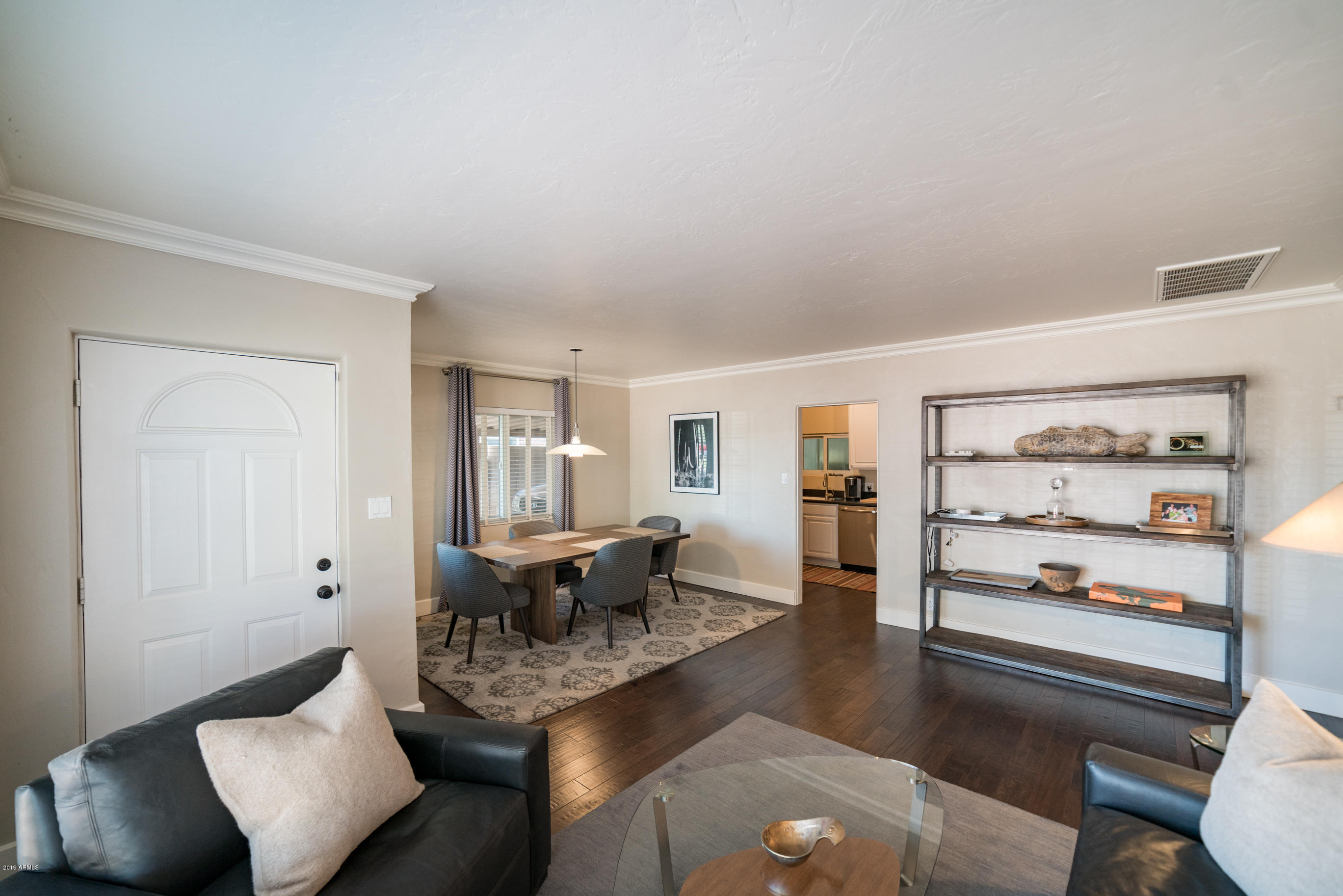 1521 East Granada Road Phoenix, AZ 85006 - Photo 4 of 38 DSC09860