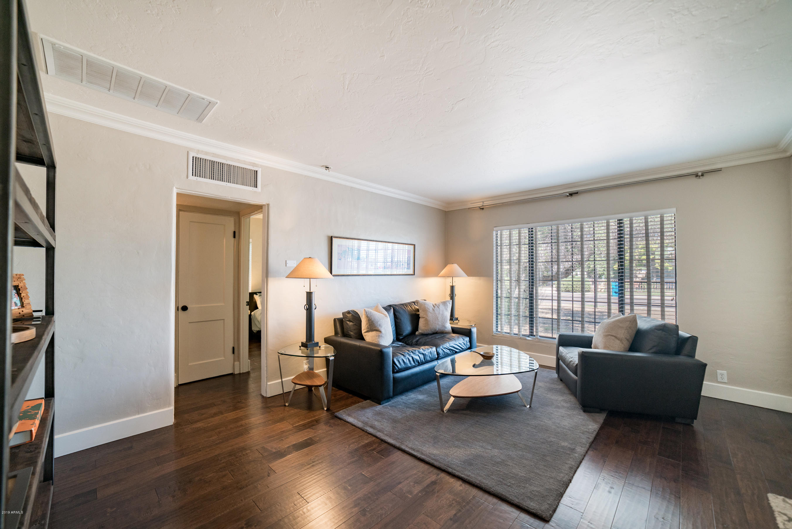 1521 East Granada Road Phoenix, AZ 85006 - Photo 6 of 38 DSC09864a