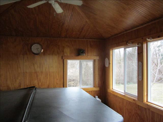 7510 Douglas Road Lambertville, MI 48144 - Photo 17 of 19 20027425-16.JPG