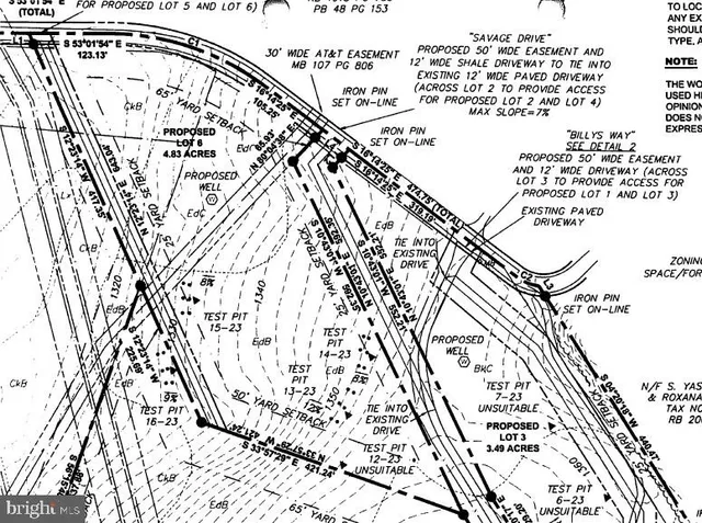 en suite bathroom with green walls