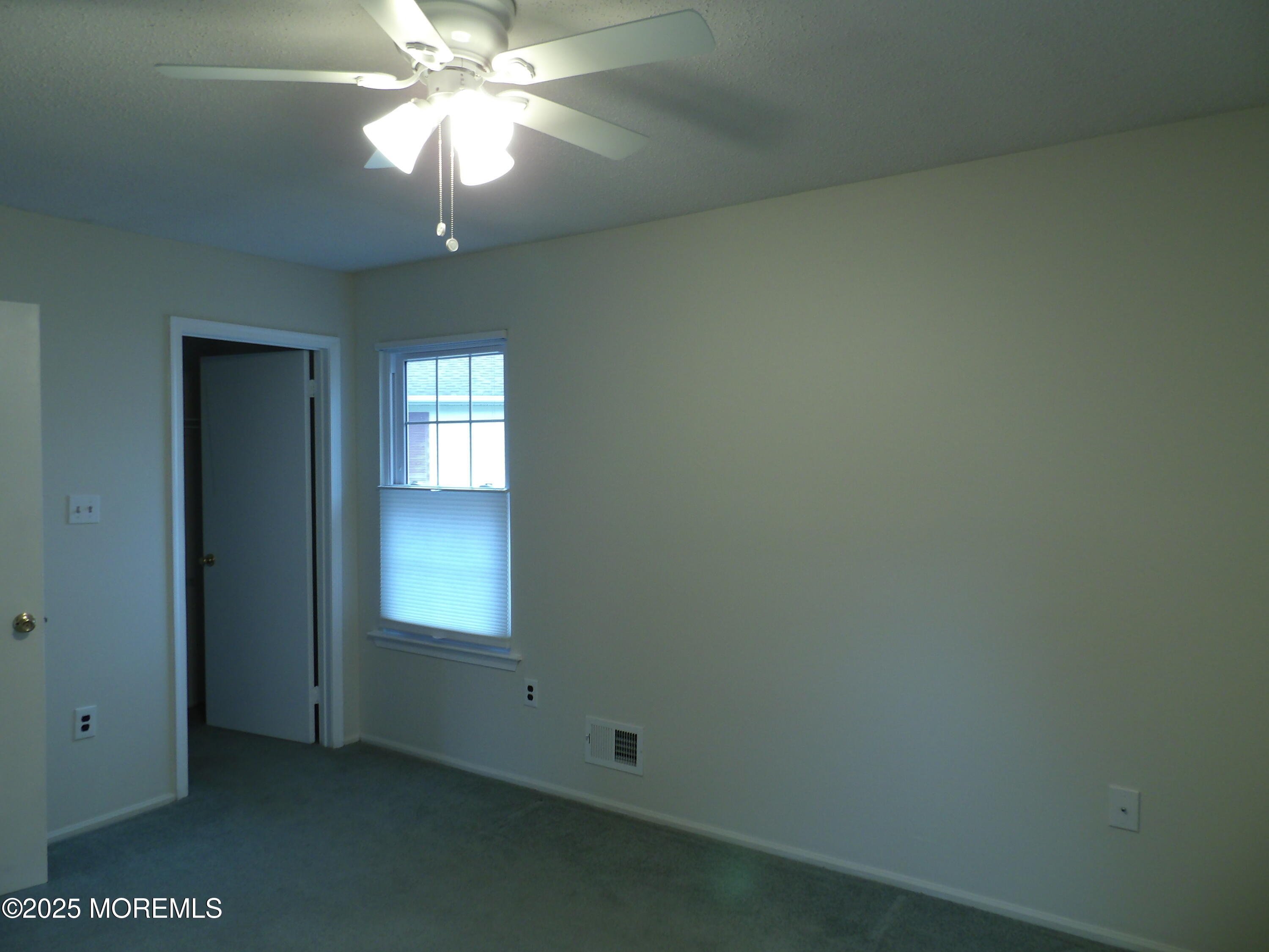 23 Datchet Close, Unit 1000 Freehold, NJ 07728 - Photo 11 of 28 100_0241