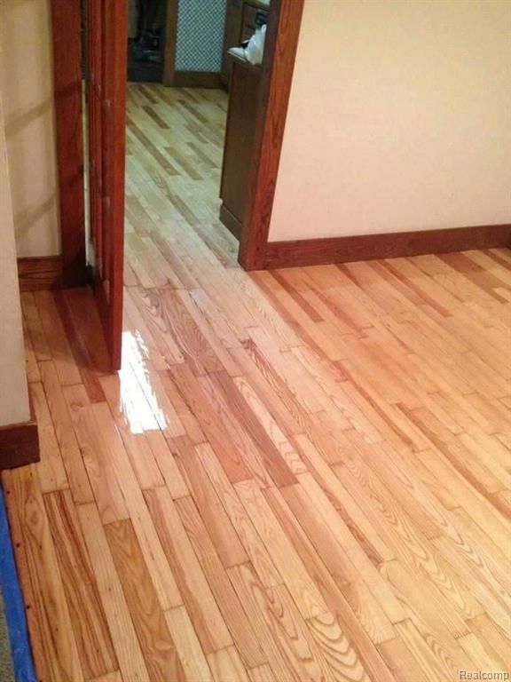 4032 South Mill Road Dryden, MI 48428 - Photo 7 of 24