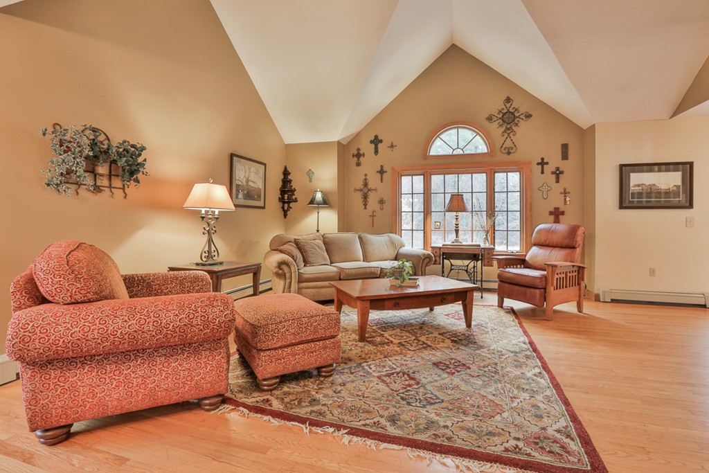 60 Houghton Road Princeton, MA 01541 - Photo 7 of 30