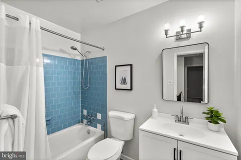 $525,000 | 21 Briardale Court, Derwood, MD 20855