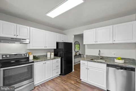 $525,000 | 21 Briardale Court, Derwood, MD 20855