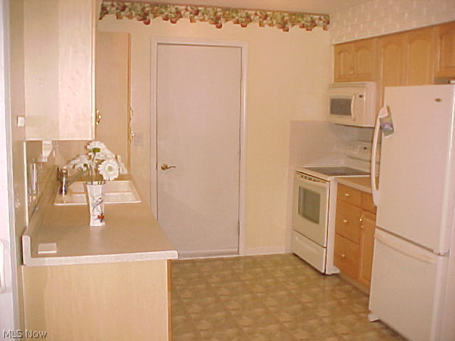 5125 Lear Nagle Road North Ridgeville, OH 44039 - Photo 10 of 22