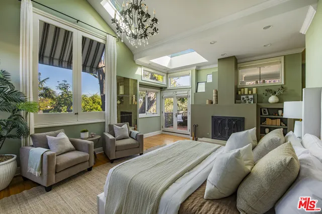 $4,500,000 | 2645 33rd Street, Santa Monica, CA 90405