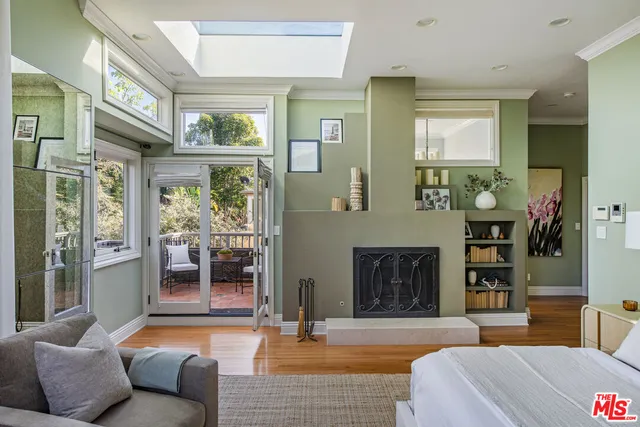$4,500,000 | 2645 33rd Street, Santa Monica, CA 90405