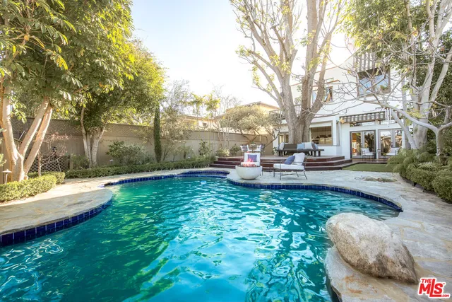 $4,500,000 | 2645 33rd Street, Santa Monica, CA 90405