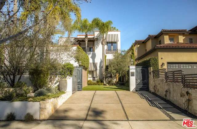 $4,500,000 | 2645 33rd Street, Santa Monica, CA 90405