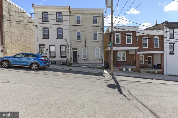 $2,575 | 219 Hermitage Street, Philadelphia, PA 19127