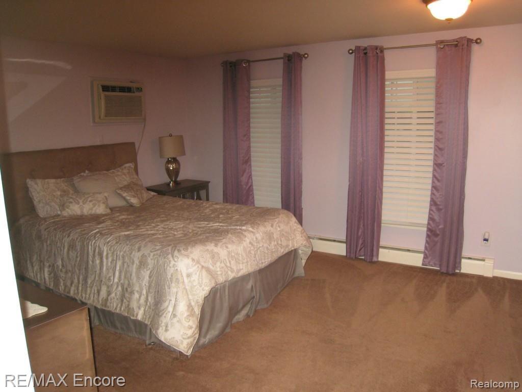 455 Miller Avenue Rochester, MI 48307 - Photo 16 of 21 Master BR.jpg