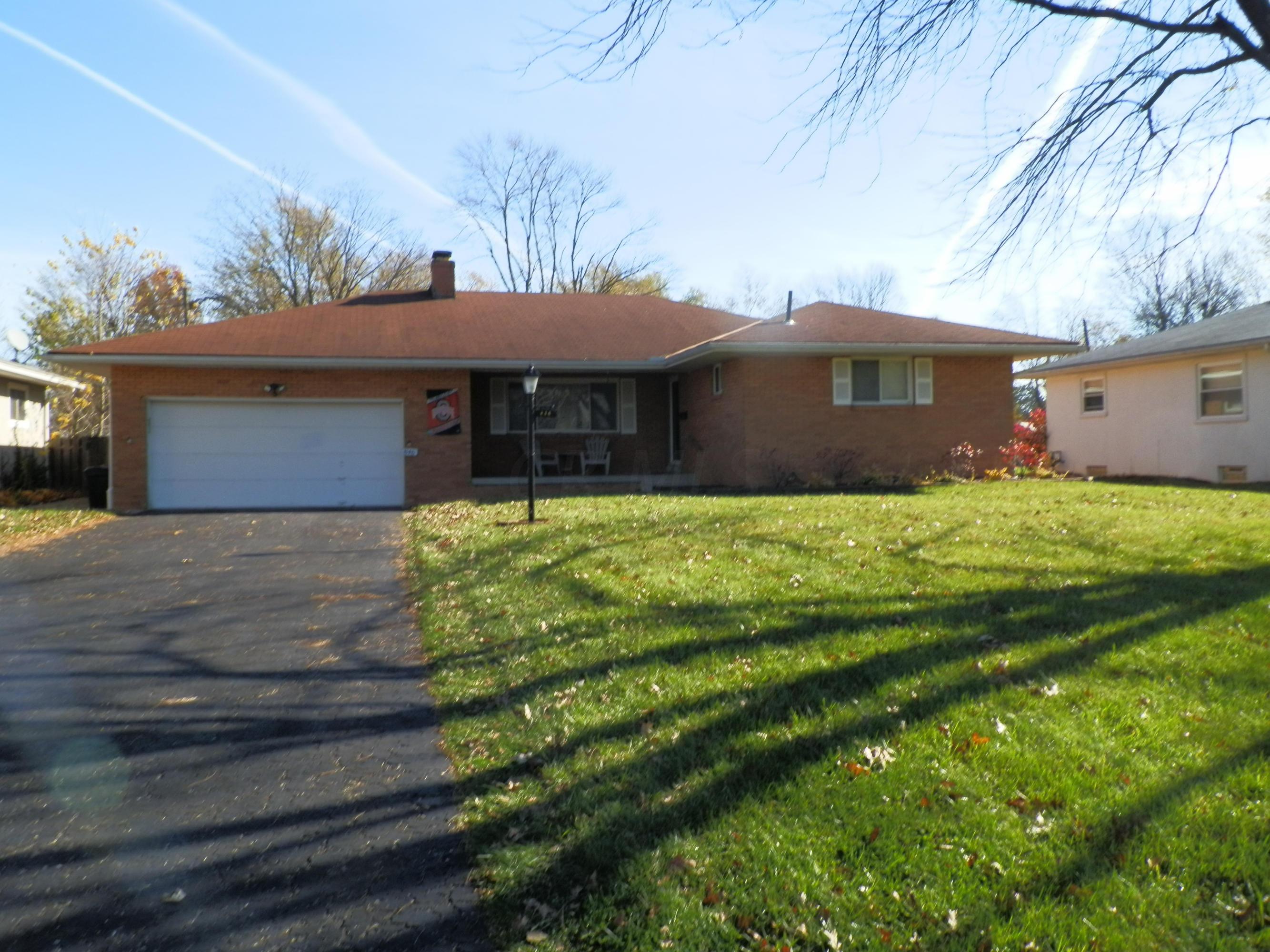846 Bernhard Road Columbus, OH 43213 - Photo 1 of 23