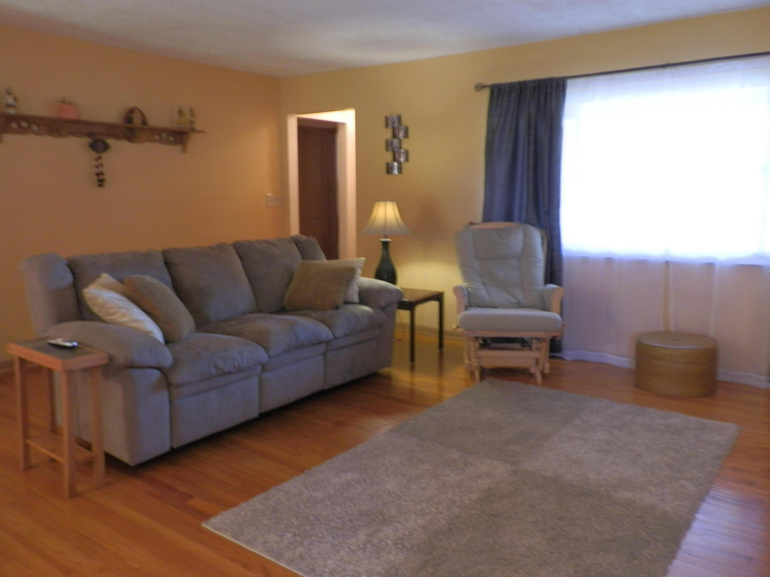 846 Bernhard Road Columbus, OH 43213 - Photo 12 of 23