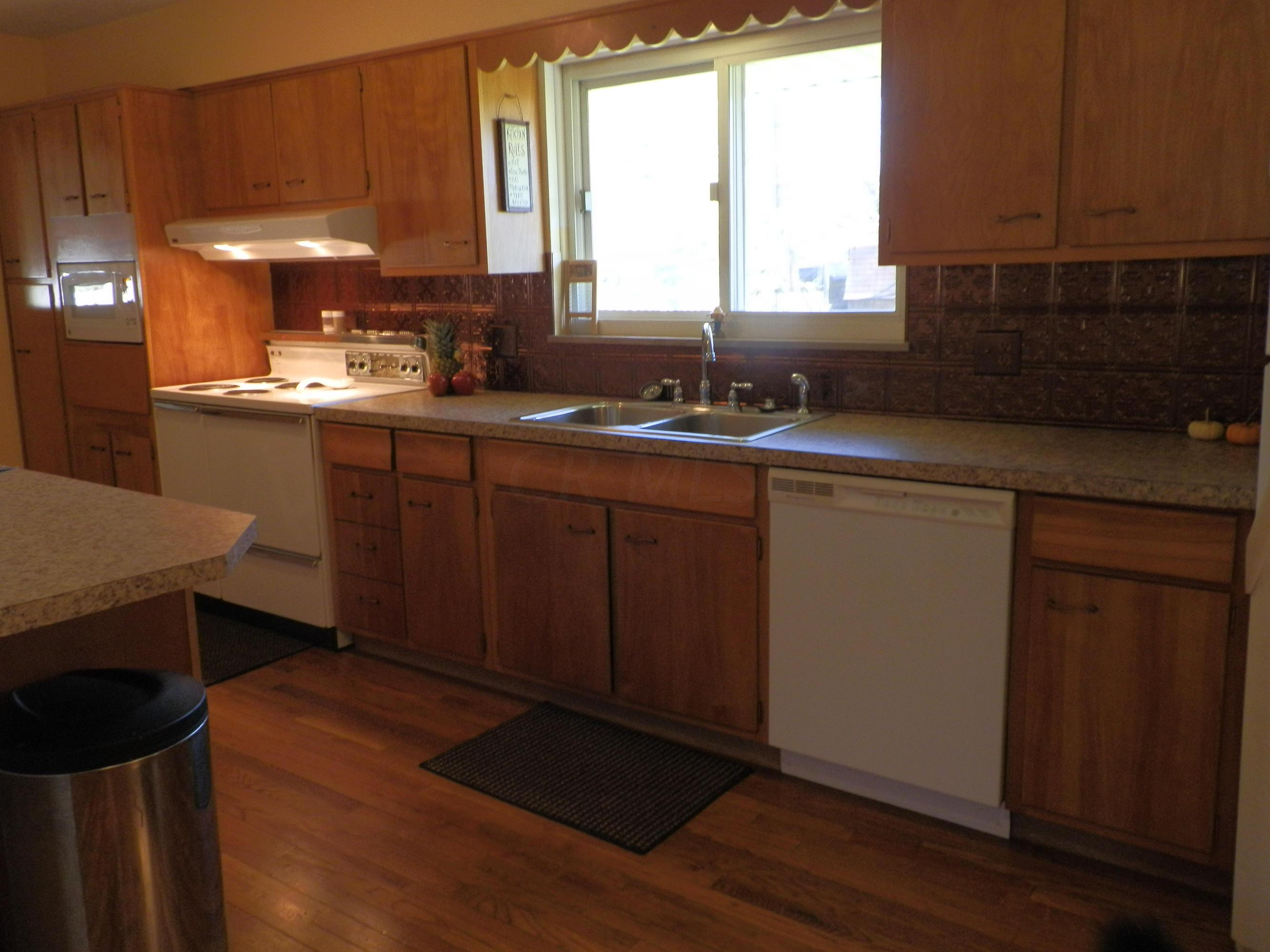 846 Bernhard Road Columbus, OH 43213 - Photo 14 of 23