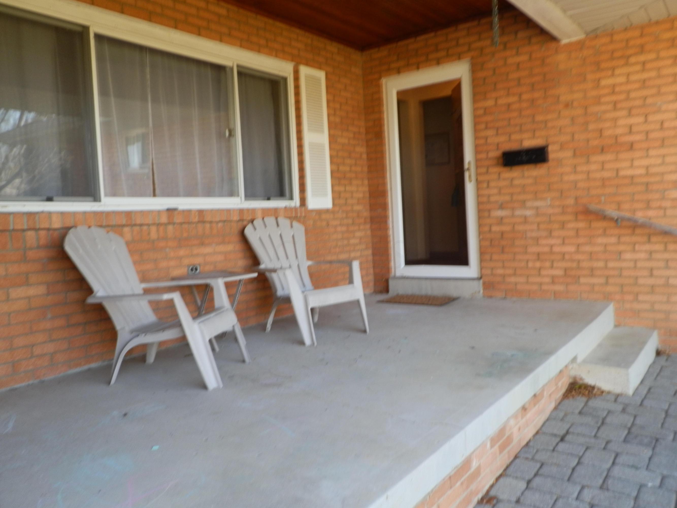 846 Bernhard Road Columbus, OH 43213 - Photo 2 of 23