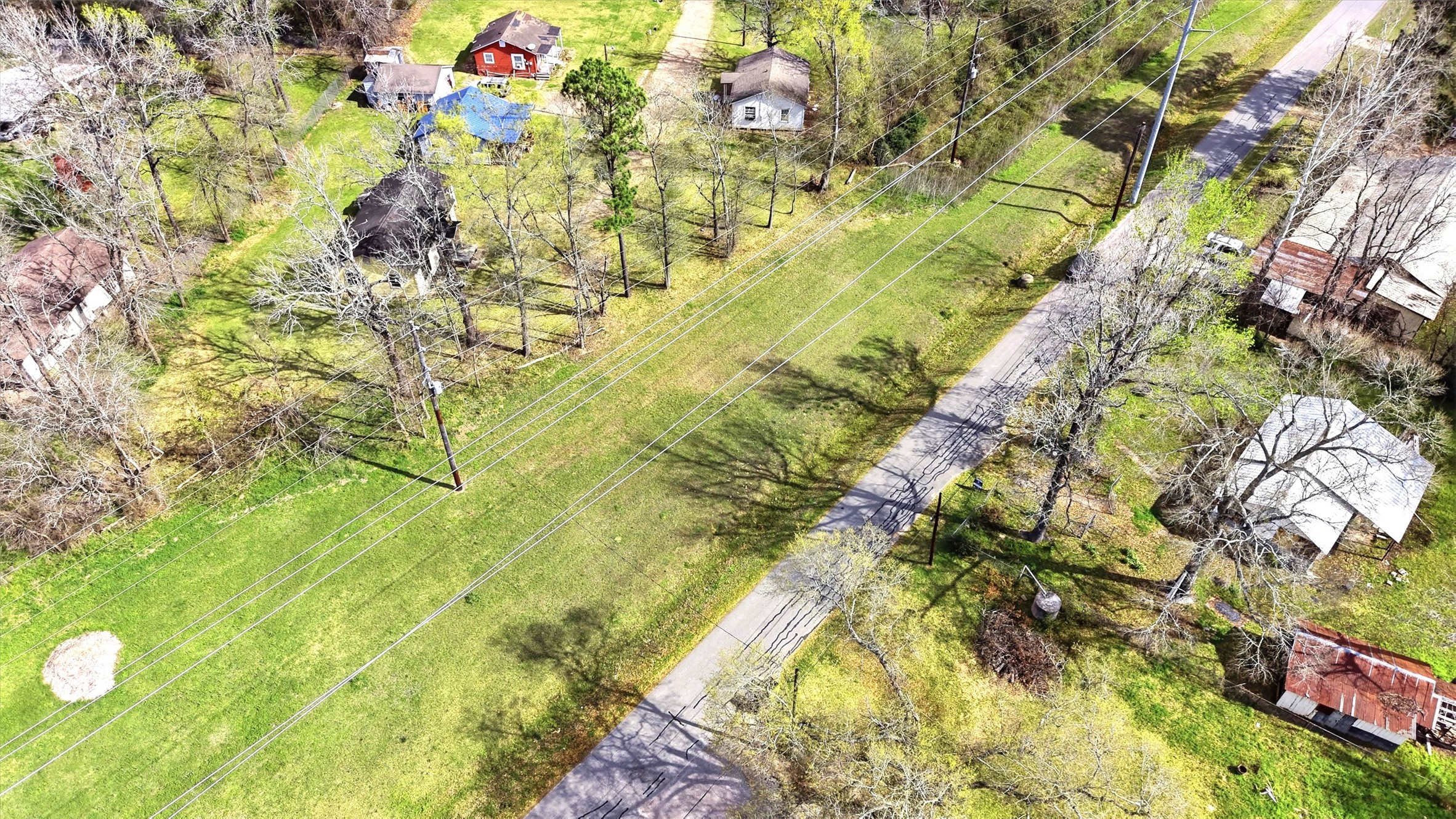 2636 Clanton Road Conroe, TX 77301 - Photo 11 of 20 a view of a yard with plants