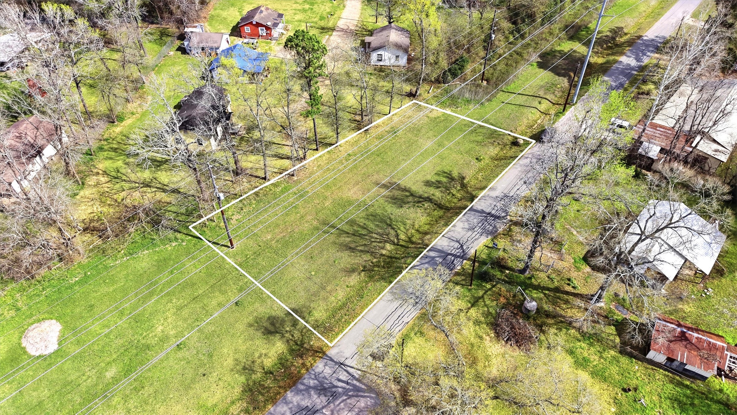 2636 Clanton Road Conroe, TX 77301 - Photo 8 of 20 a view of a yard