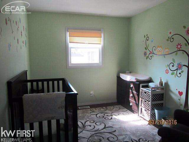 8521 North McKinley Road Flushing, MI 48433 - Photo 11 of 19 21128680-11.JPG
