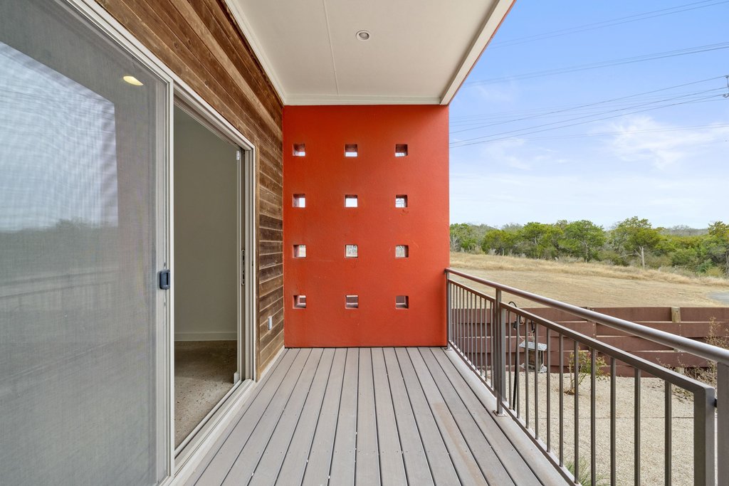 7412 Ava Lane Austin, TX 78724 - Photo 14 of 28 View of balcony