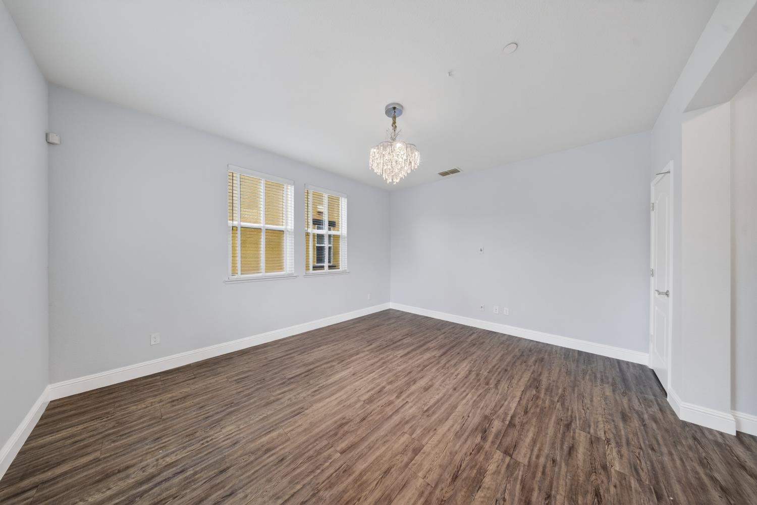 203 Rochdale Street Roseville, CA 95661 - Photo 12 of 46