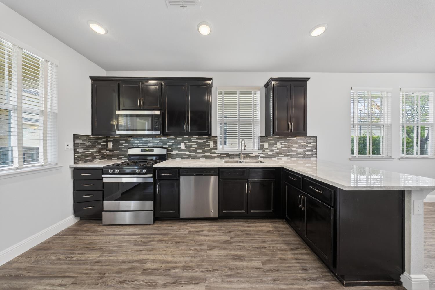 203 Rochdale Street Roseville, CA 95661 - Photo 20 of 46