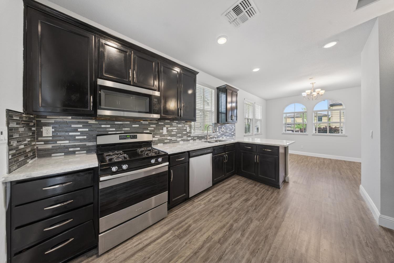 203 Rochdale Street Roseville, CA 95661 - Photo 21 of 46