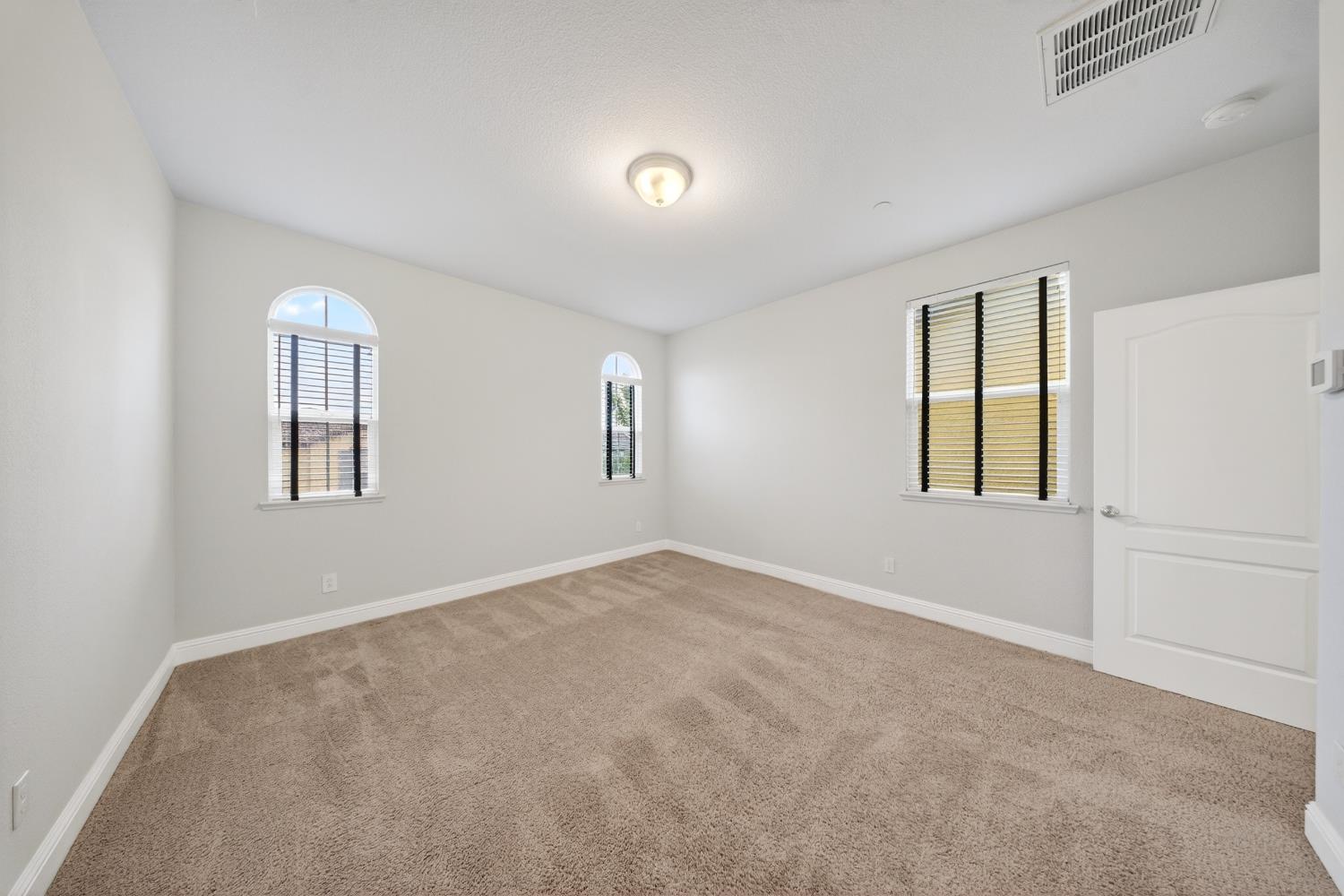 203 Rochdale Street Roseville, CA 95661 - Photo 26 of 46