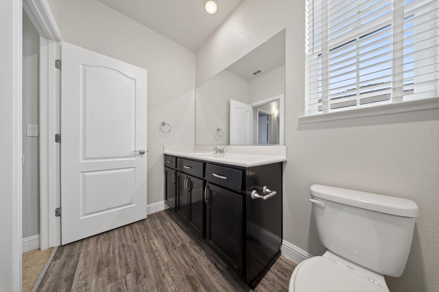 203 Rochdale Street Roseville, CA 95661 - Photo 33 of 46