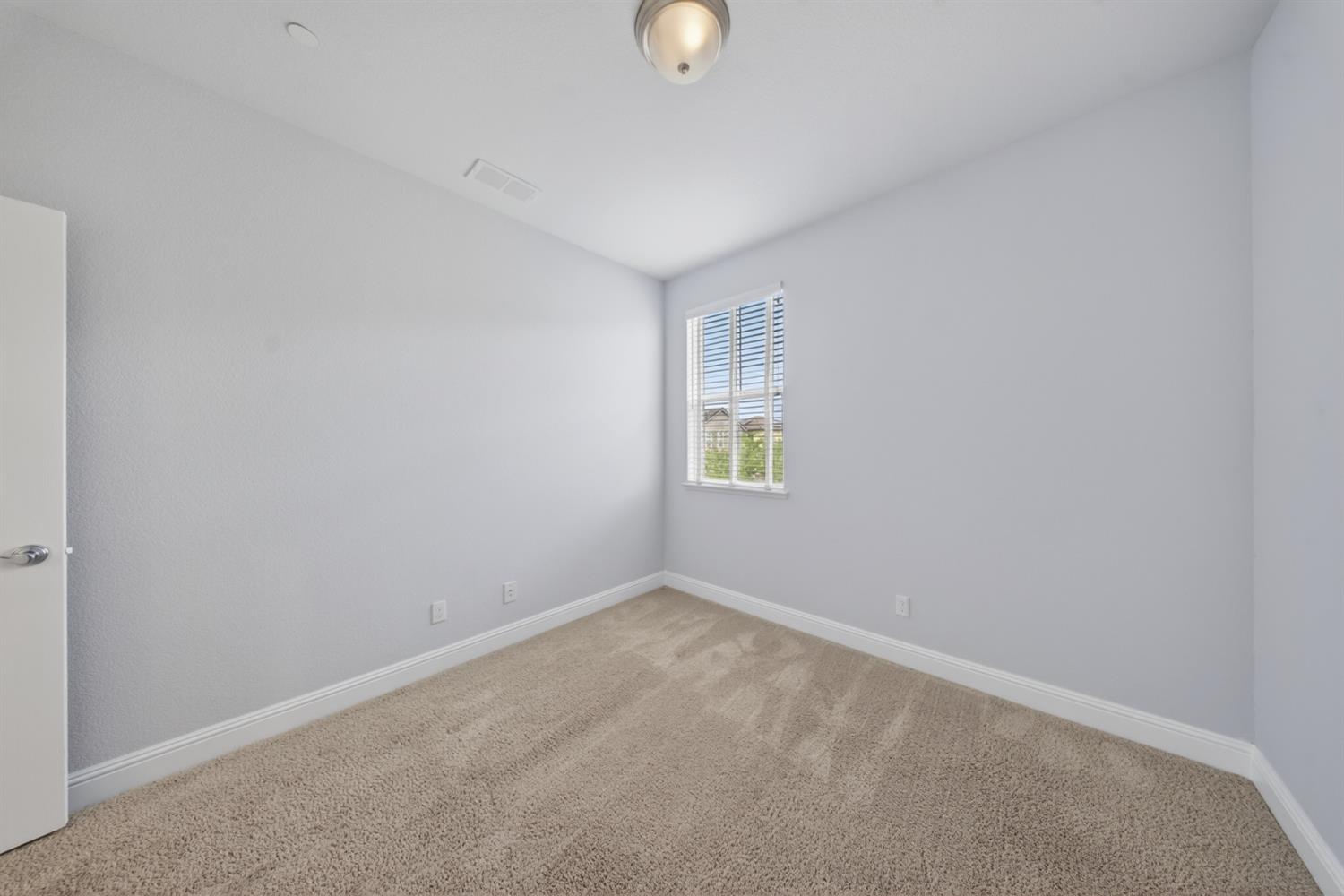 203 Rochdale Street Roseville, CA 95661 - Photo 38 of 46