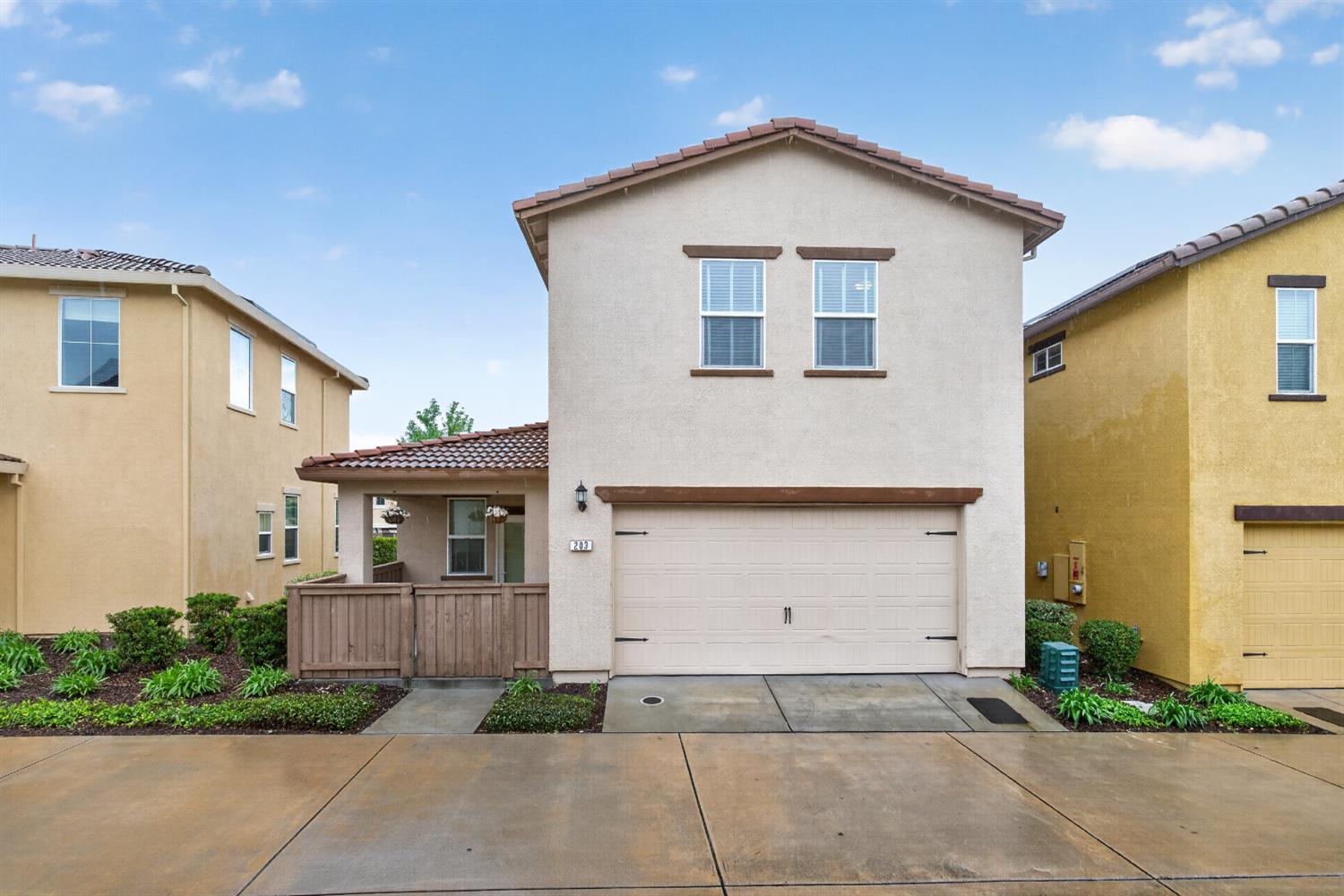 203 Rochdale Street Roseville, CA 95661 - Photo 5 of 46