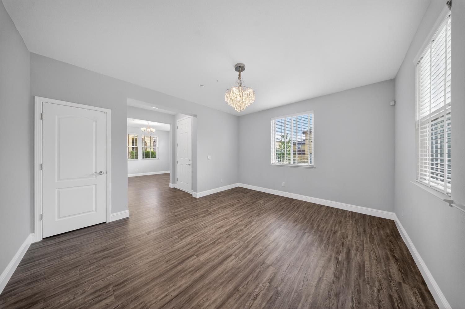 203 Rochdale Street Roseville, CA 95661 - Photo 10 of 46