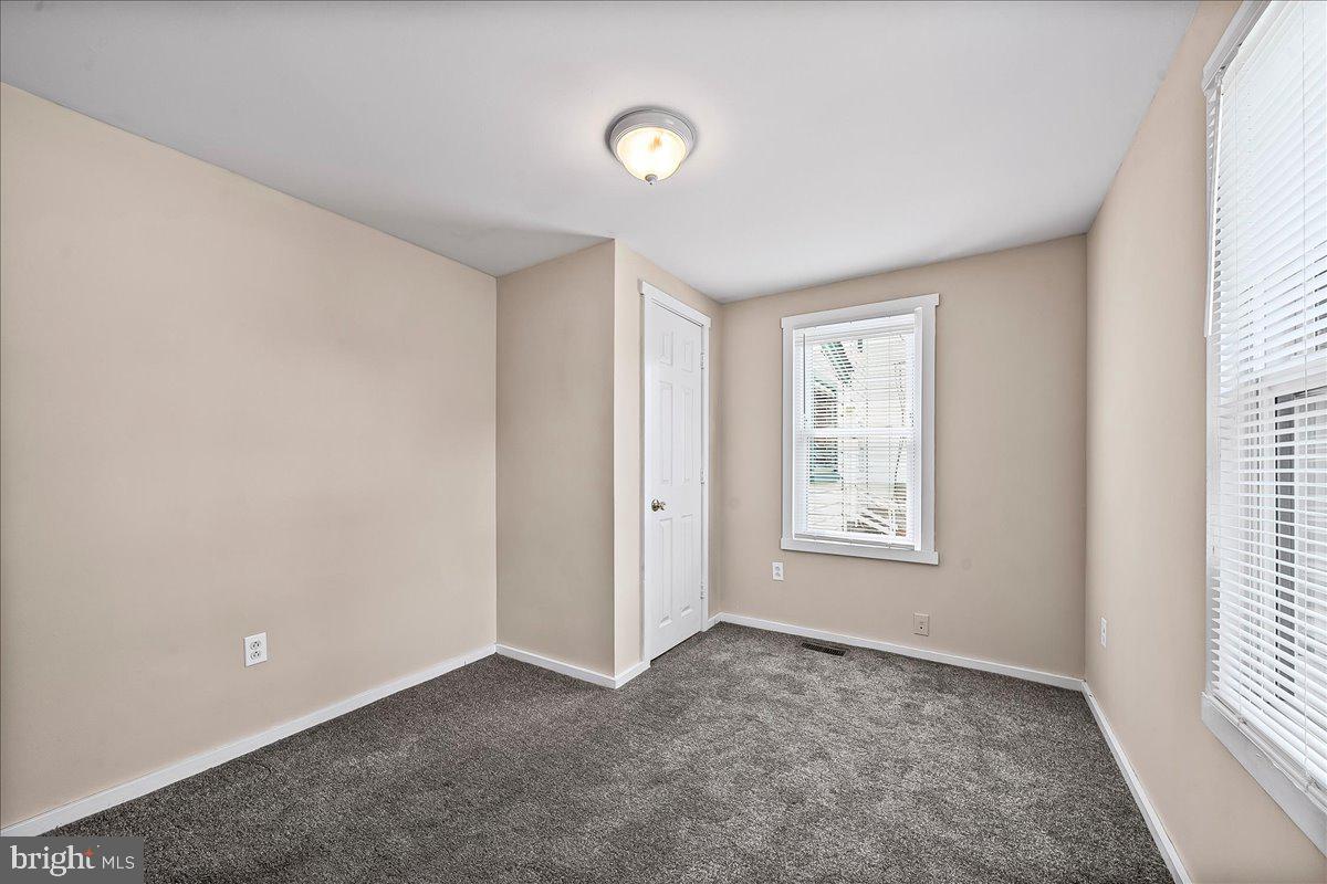 1242 Chestnut Street Marcus Hook, PA 19061 - Photo 23 of 32