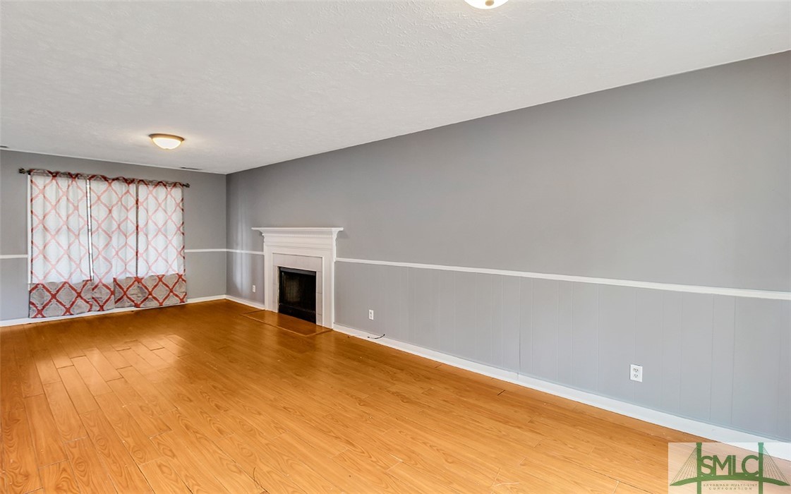 128 North Leeds Gate Road Savannah, GA 31406 - Photo 4 of 24 Living Room to left of entry way