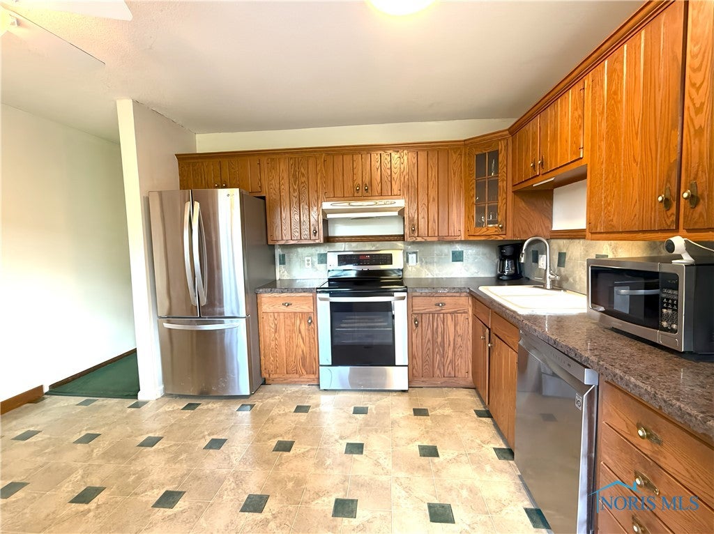 342 Cheswick Road Holland, OH 43528 - Photo 3 of 23 Gallery Image 3