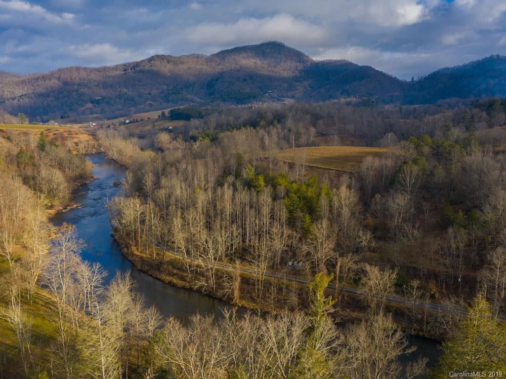 394 Haystack Hill Road Waynesville, NC 28785 - Photo 3 of 36