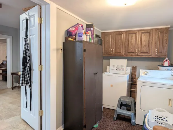 $170,000 | 420 East Central Avenue, Bluffton, IN 46714