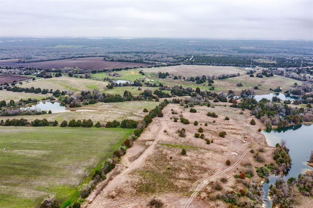 1414 South Bluegrove Road Lancaster, TX 75146 - Photo 11 of 35
