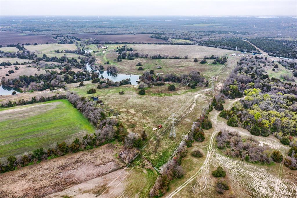 1414 South Bluegrove Road Lancaster, TX 75146 - Photo 13 of 35
