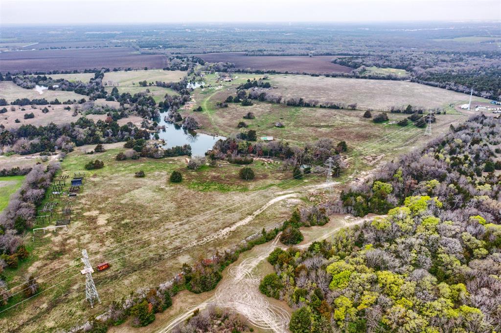 1414 South Bluegrove Road Lancaster, TX 75146 - Photo 15 of 35