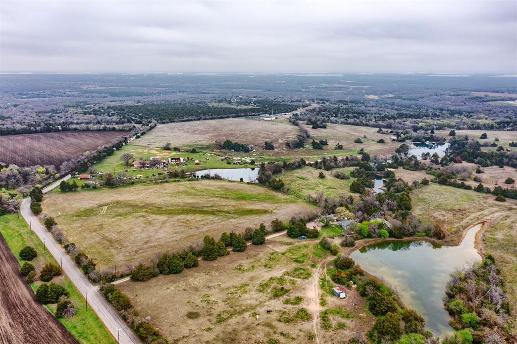 1414 South Bluegrove Road Lancaster, TX 75146 - Photo 8 of 35