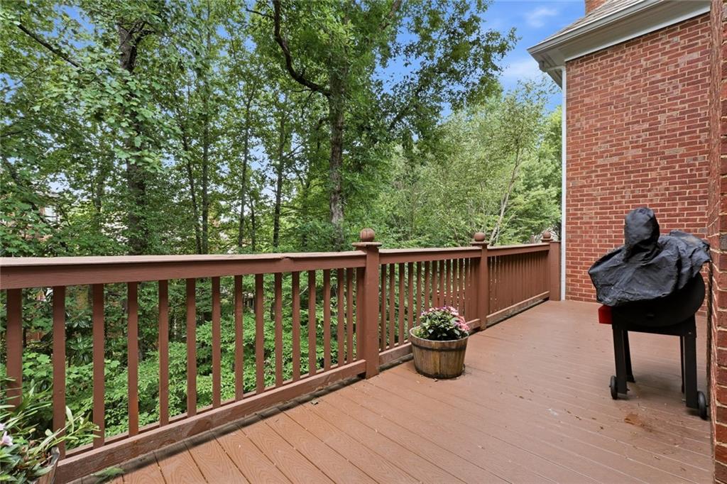 121 Brookview Circle Atlanta, GA 30339 - Photo 13 of 32
