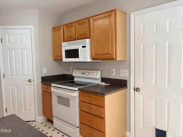 $2,200 | 820 Siena Drive, Wake Forest, NC 27587