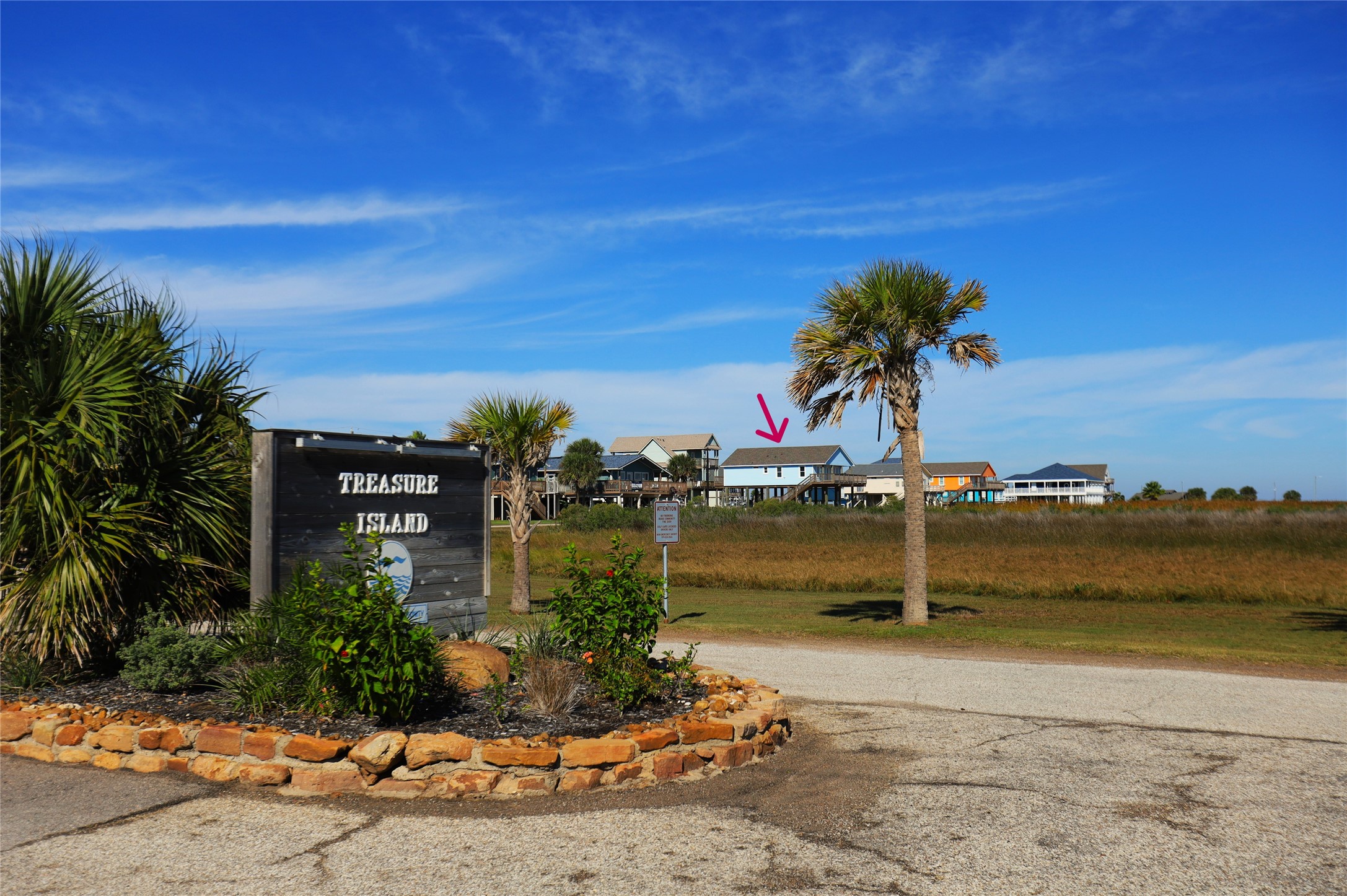 131 Pieces Of 8 Freeport, TX 77541 - Photo 20 of 43 a view of a ocean with a building in the background